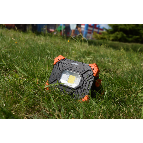REFLEKTOR PRZENOŚNY 10W COB 1000LM 82870