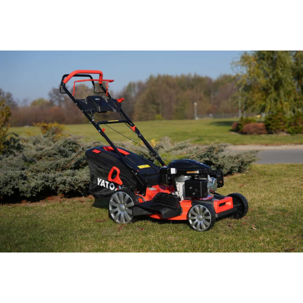 KOSIARKA SPALINOWA 51 CM Z NAPĘDEM POJ 196 CM3 YT-85528
