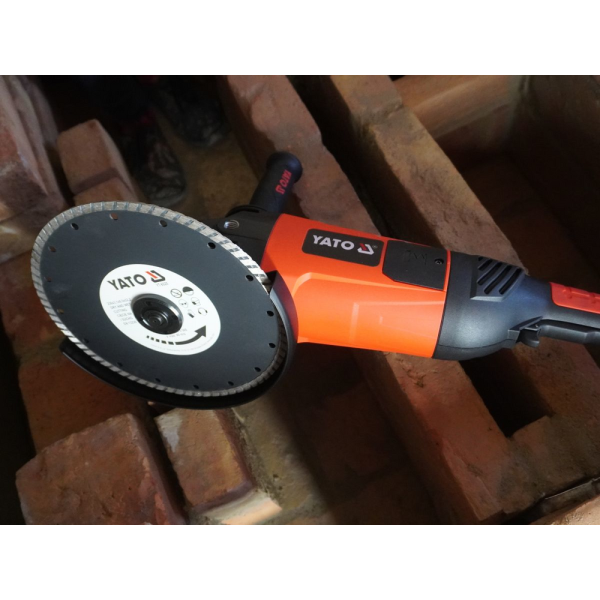 SZLIFIERKA KĄTOWA 1400W 125MM Z TYLNYM UCHWYTEM I REGULACJĄ PRĘDKOŚCI 3000-12000 OBR/MIN YT-82099